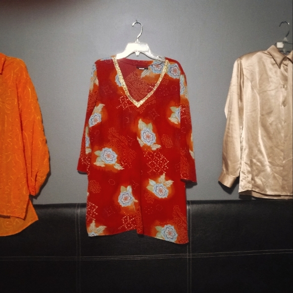 Three Beautiful Blouses - Picture 7 of 8